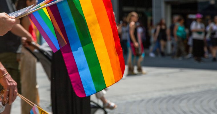 <strong>Eine Schlussfolgerung aus Sachsen-Anhalt: Zusammenhalten gegen Faschisten – Runder Tisch unterstützt CSD Remscheid</strong>